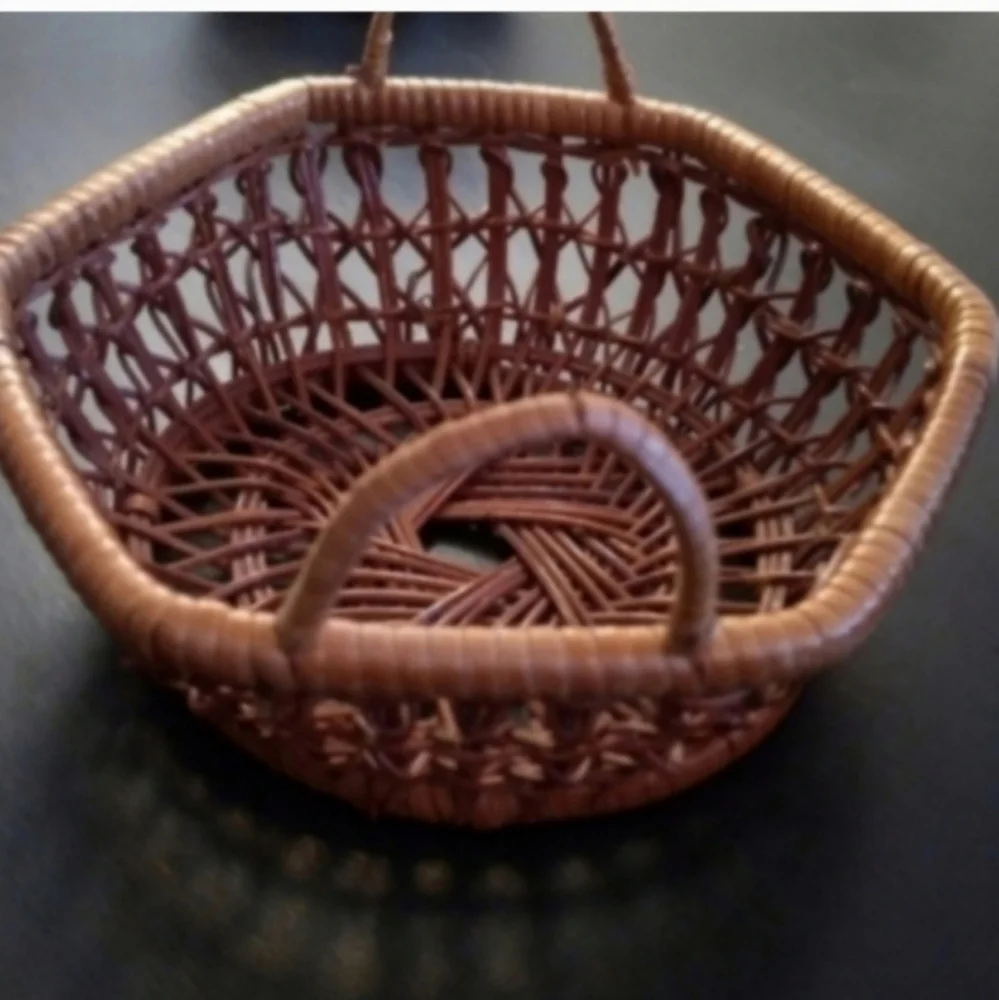 Small Octagon Shaped Wicker Rattan Basket 5.5